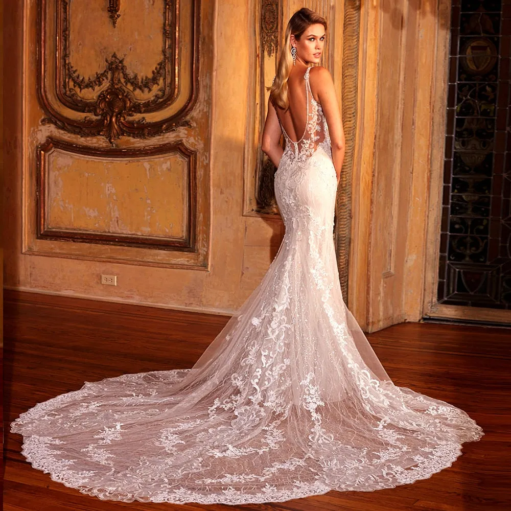 Elegant Shiny Mermaid Wedding Gowns V-neck Backless Appliques Lace Beading Gown Dress