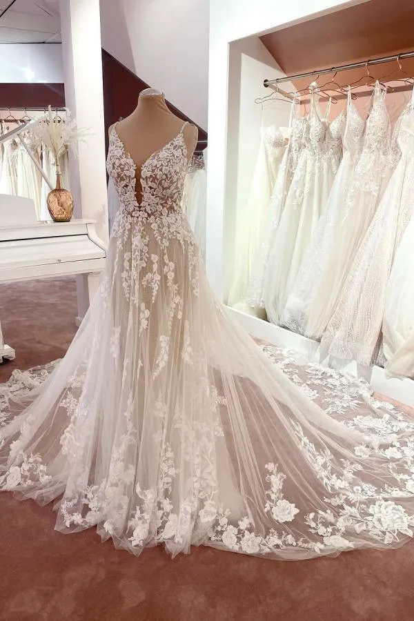 Long A-Line V-Neck Sleeveless Floral Lace Wedding Dress with Tulle and Boho Style