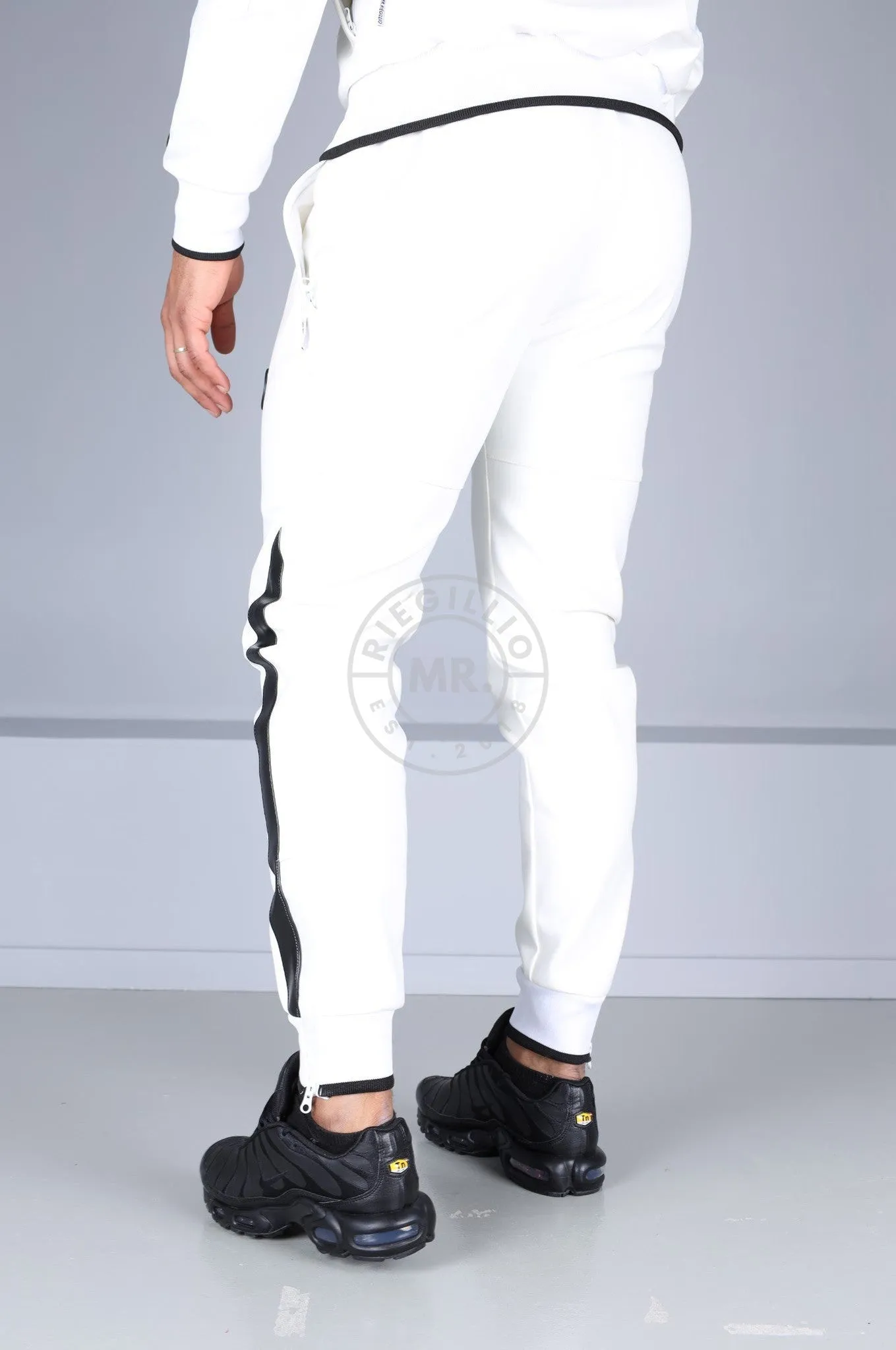 MR. 24 Tracksuit Pants - White