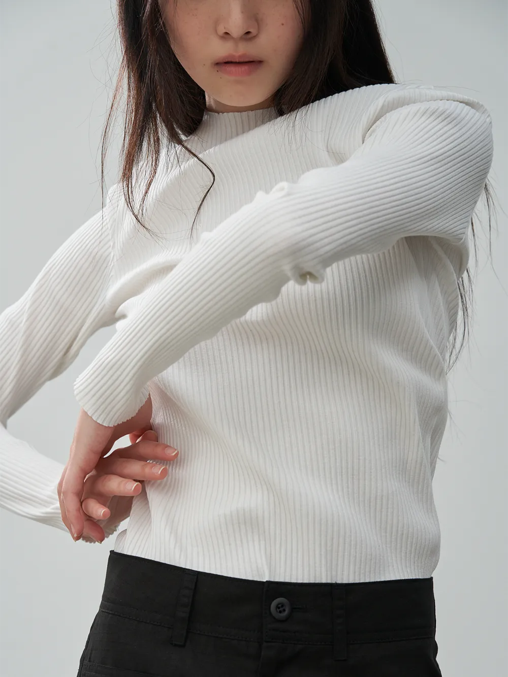 OLIVER RIBBED LONG-SLEEVE (WHITE)